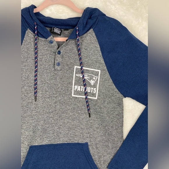 NFL team apparel New England patriots long sleeve hooded t shirt size small - Picture 2 of 9